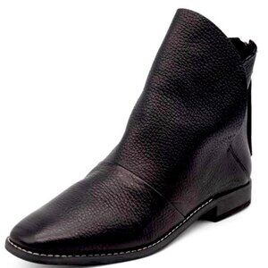 EUC Golo Schrunch Full Grain Black Pebbled Leather Ankle Booties